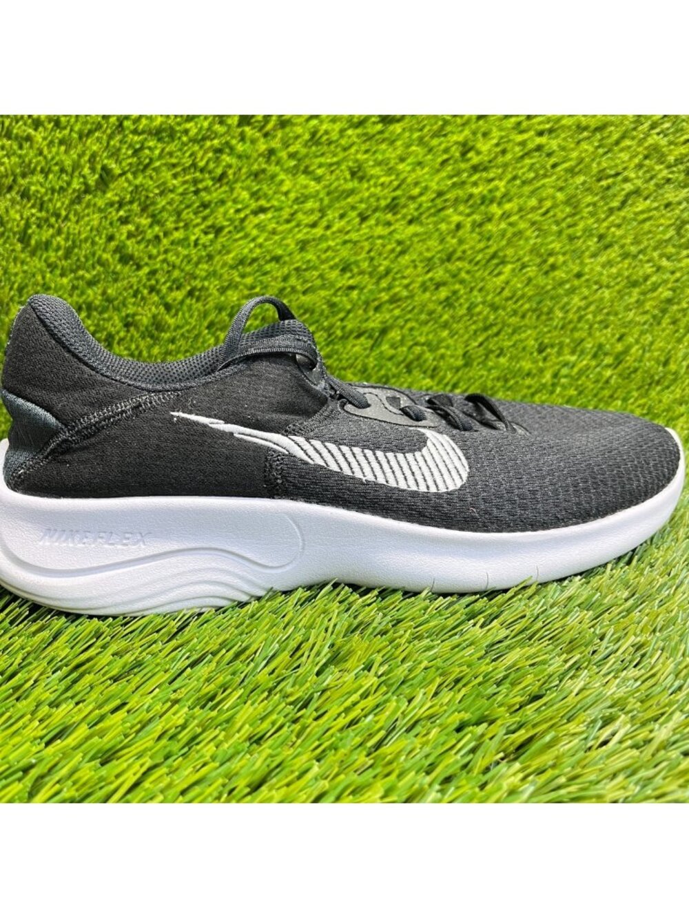 Nike Flex Experience Run 11 Womens Size 10W Black Athletic Running Shoes Sneaker